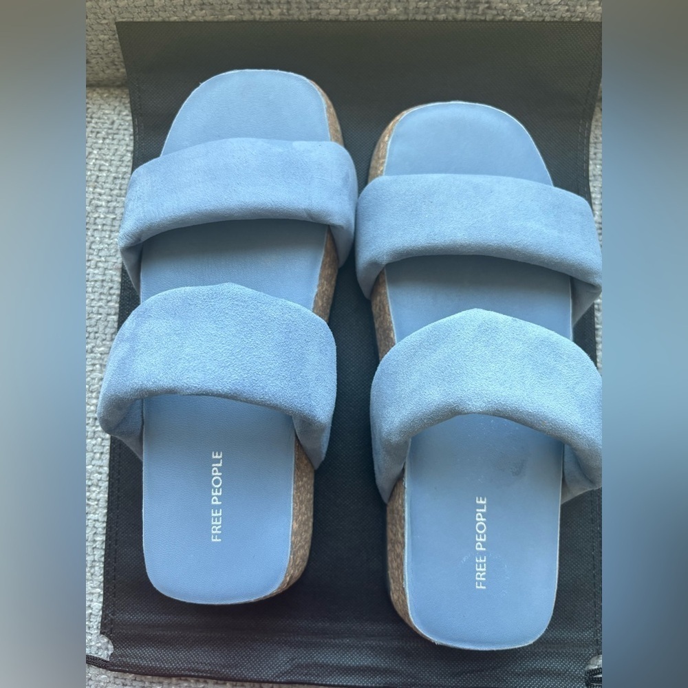 Brand new Free People Fairmount Flared Footbed Sandals – Size 9( no box )